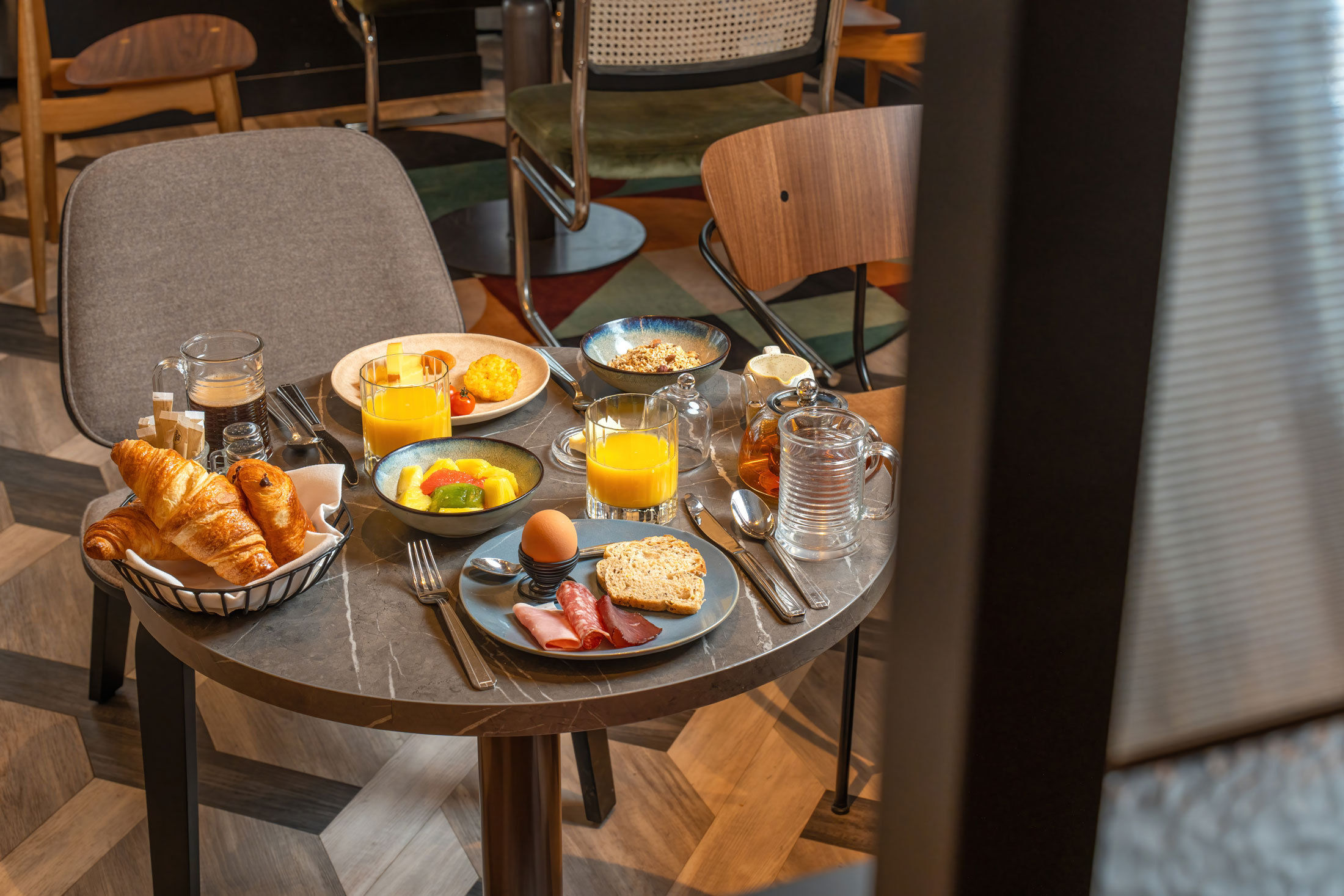 hotel avec petit dejeuner inclus annecy